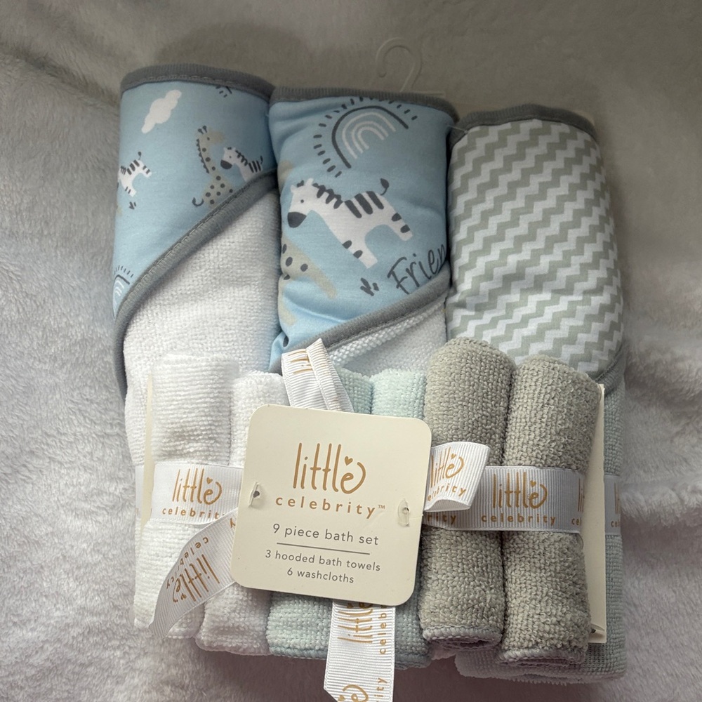 Little Celebrity Baby Bath Set with Hooded Towels and Washcloths